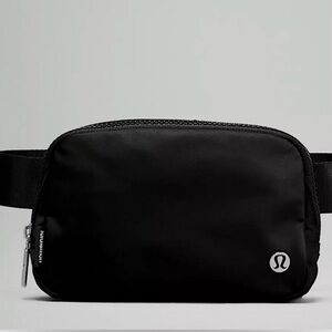 Lululemon Everywhere Belt Bag 1L water repeellent NWOT